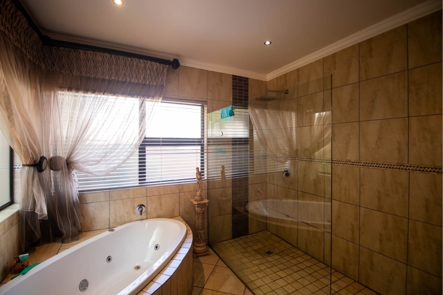 4 Bedroom Property for Sale in Birdwood Estate North West
